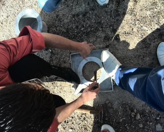 آزمایش دانسیته در محل - مطالعات راهسازی - آزمایشگاه محلی - آزمایشات اسفالت - مطالعات مکانیک خاک
